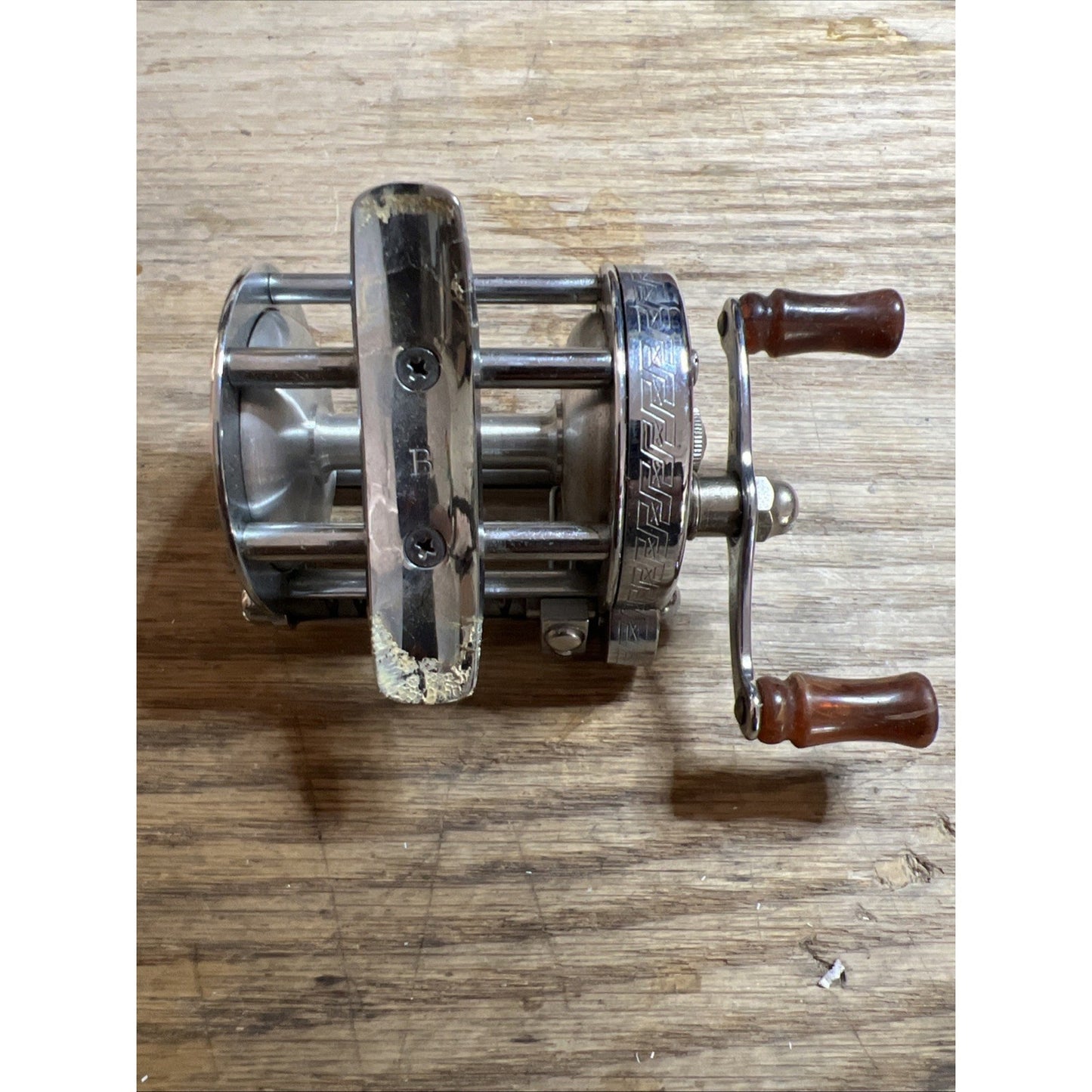 Vintage Pflueger Akron no. 1893L fishing reel