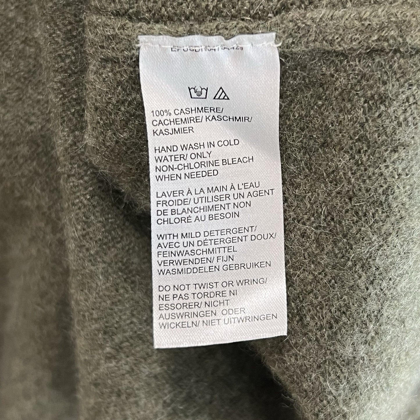 SAKS FIFTH AVENUE (S) 100% Cashmere Turtleneck Sweater Split Hem Green Cozycore