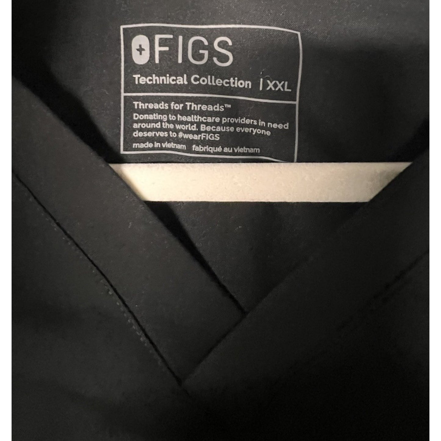 FIGS Leon Scrub Top Men's XXL Black V-Neck Tailored Fit 3 Pocket Shirt