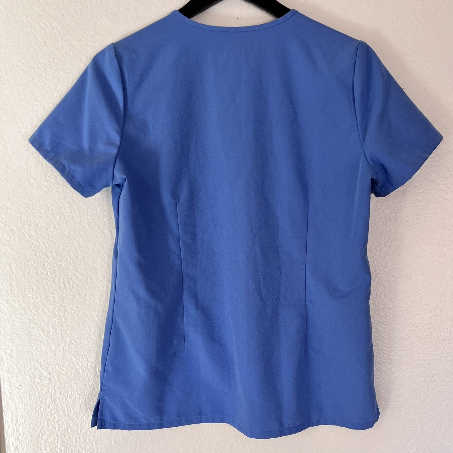 FIGS Women’s Casma 3 Pocket Ceil Blue Small Scrub Top #FW1100 Medical Shirt