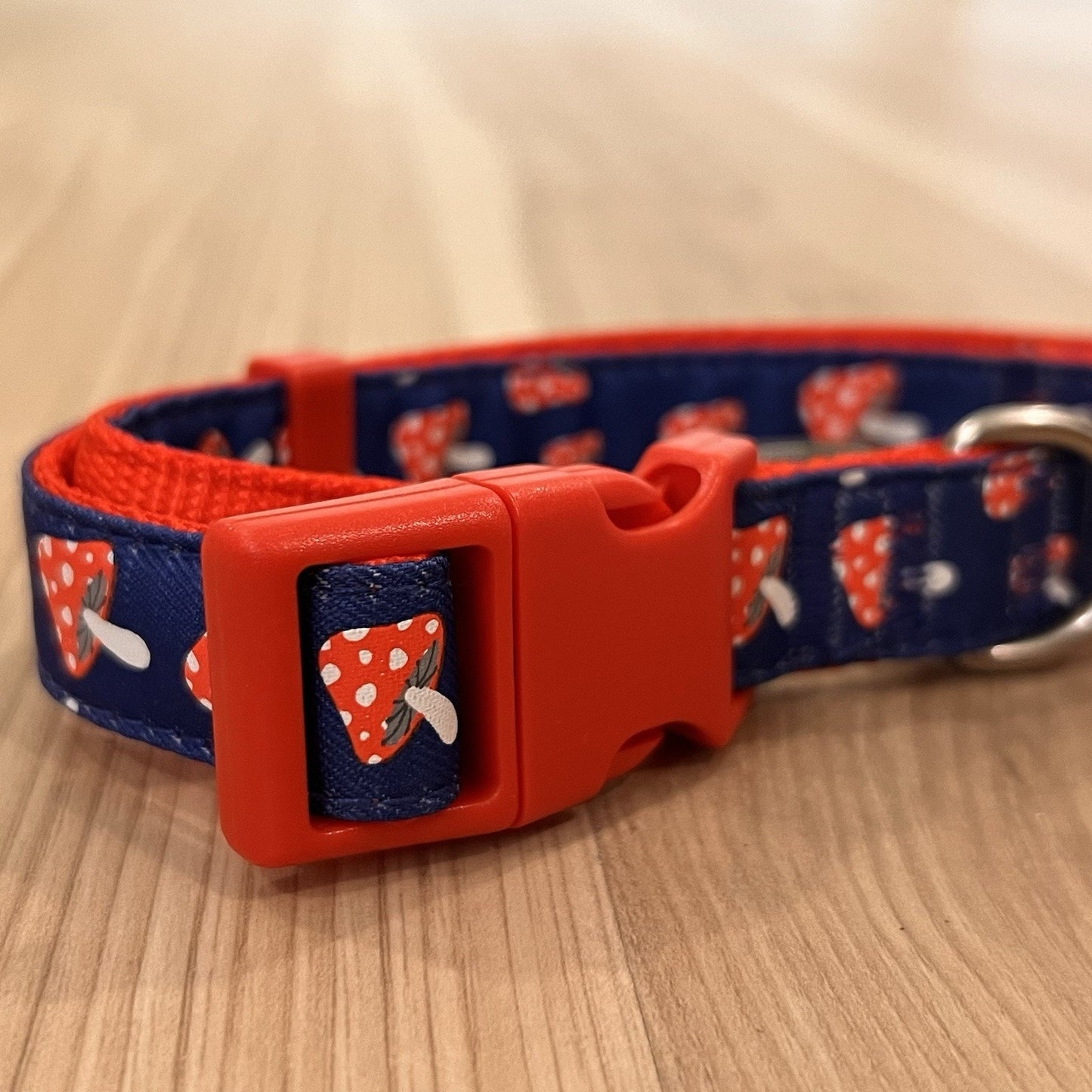 Medium Dog Puppy Collar Retro Mushrooms Unisex Red Blue 13-20” Adjustable