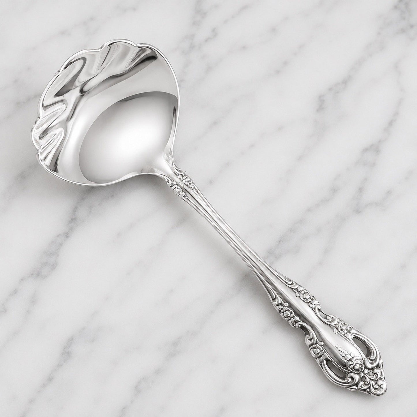 Oneida Community BRAHMS Stainless Serving Gravy Ladle Silverware Flatware Rococo