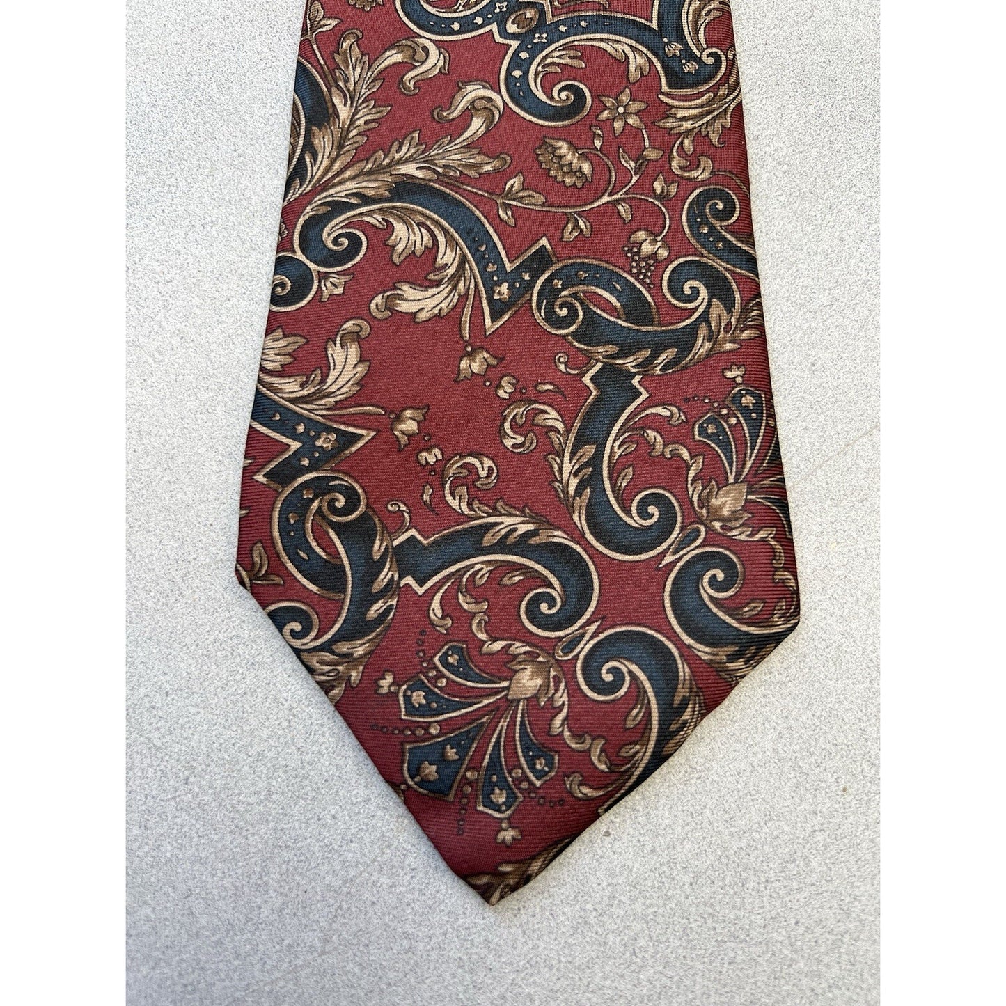 Christian Dior 100% Silk Designer Men’s Tie Paisley Necktie Made In Italy & USA