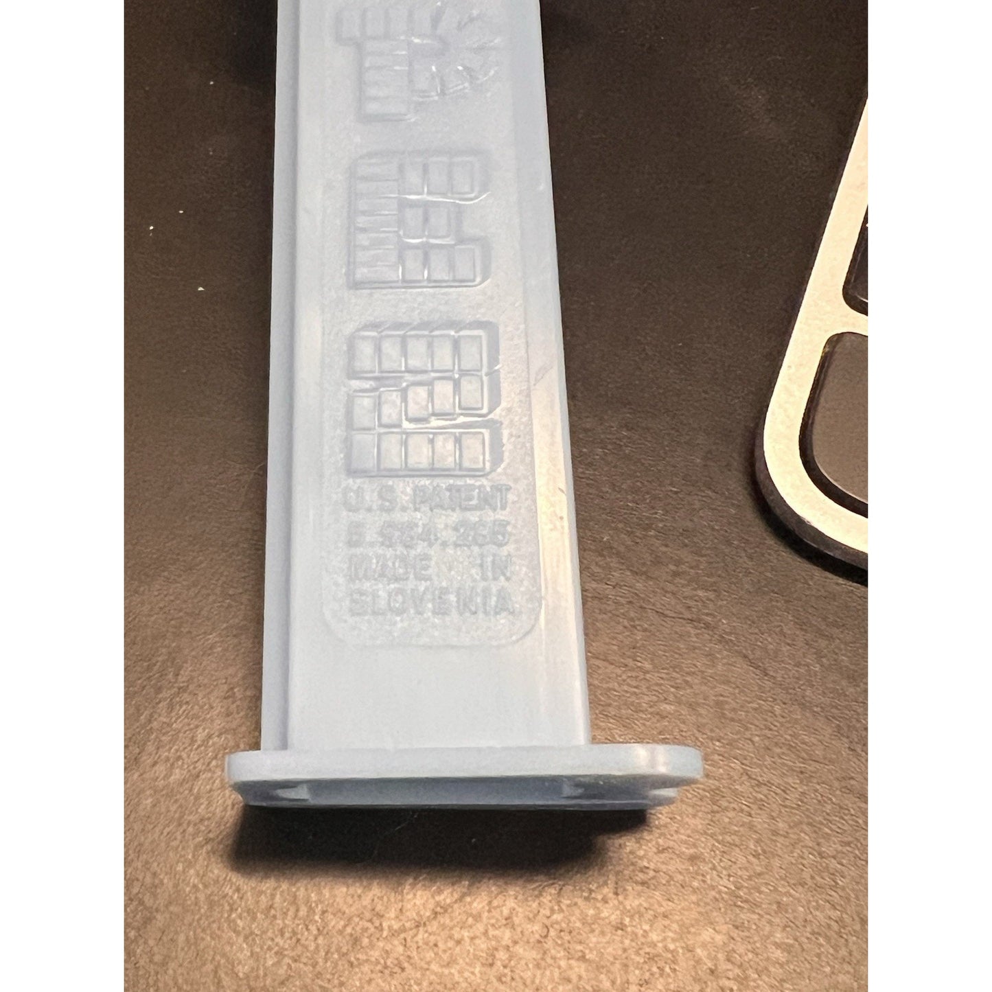 VINTAGE Bob the Builder PEZ Dispenser - Light Blue Stem