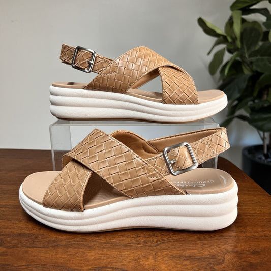 Clarks Cloudsteppers Backstrap Sandals Drift Sun 8.5W Cushionsoft Foam Beige