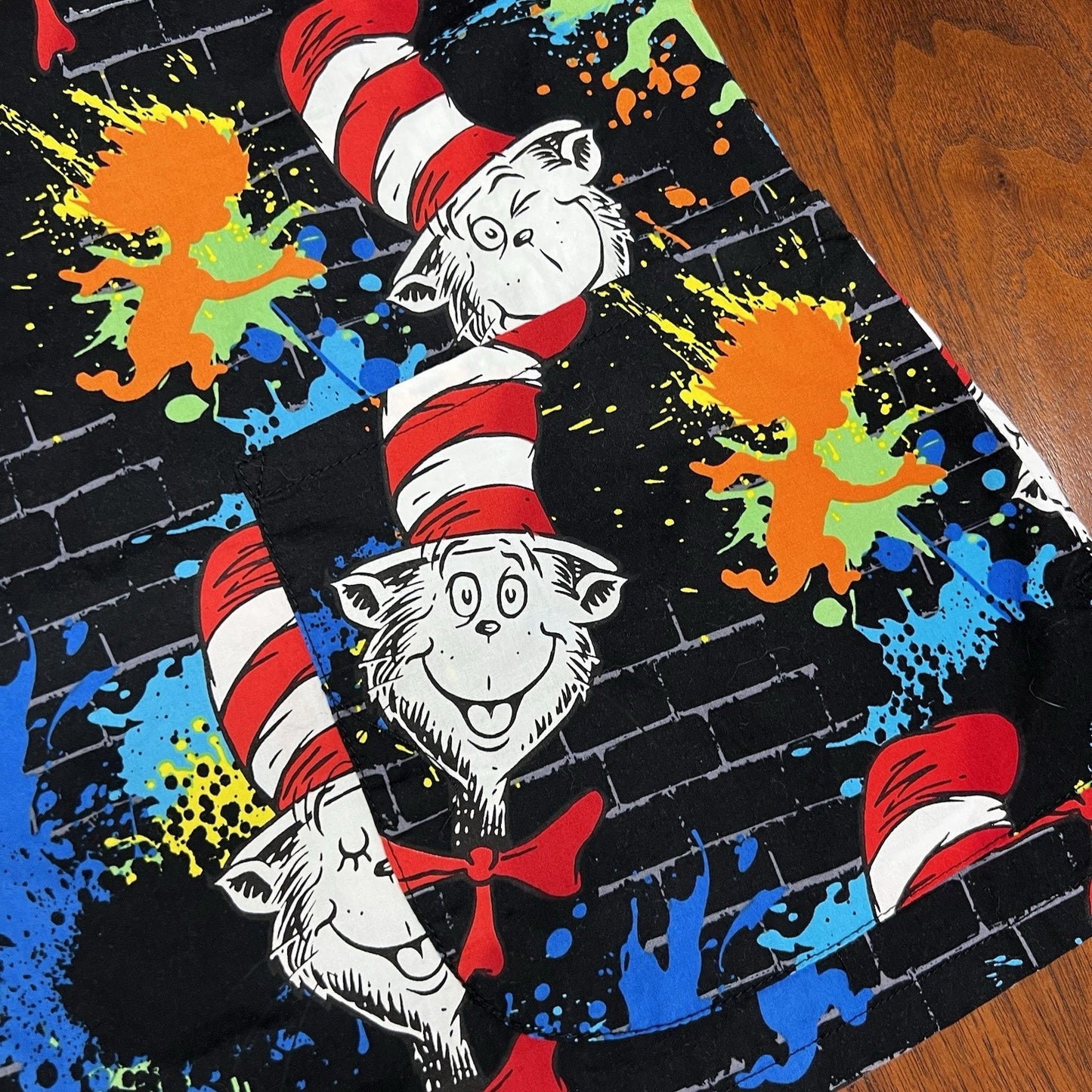 Cat in the Hat (S) Scrub Top Tooniforms Dr Seuss V Neck