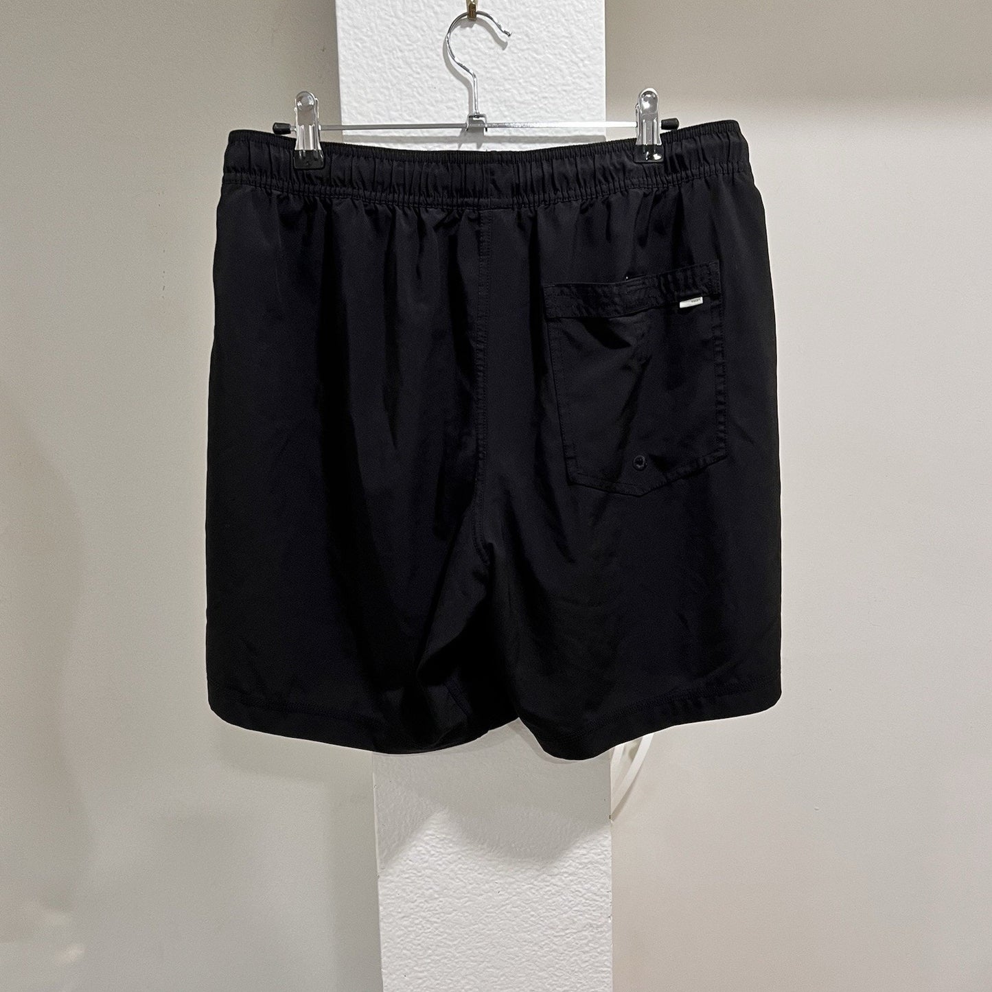 VUORI Kore Short Lined 7" Medium Black Stretch 30” Waist