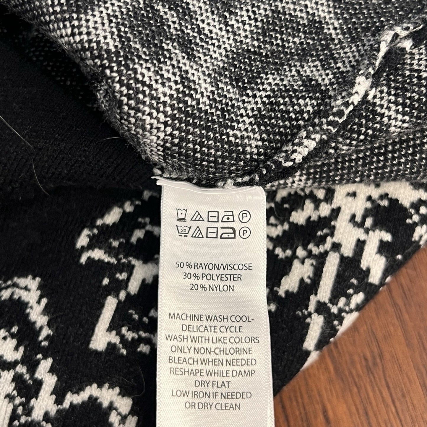 NWT Cynthia Rowley Sweater Dress (S) Long Sleeve Black White Floral Stretch