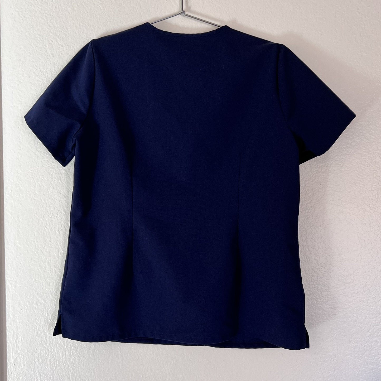 FIGS Women’s Casma Three Pocket Navy Blue Large Scrub Top #FW1100