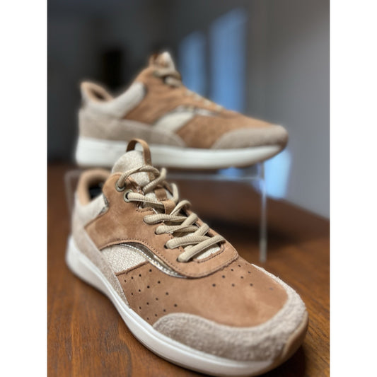 Vionic Nova Women’s Two Tone Toffee Color Size 5 Sneaker