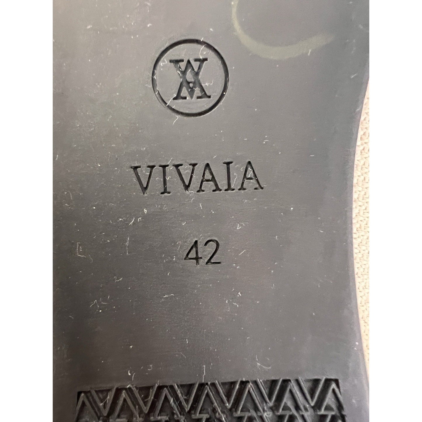 Vivaia Aria 5 Pointed-Toe Ballet Flats Almond Beige Comfort Size 42 / 10 US
