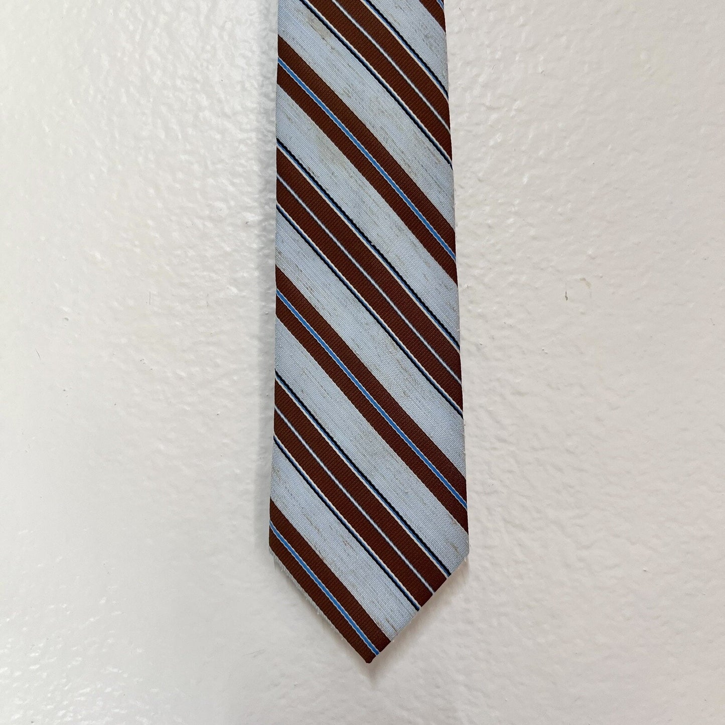 Lilly Daché Vintage Wool & Silk Men’s Necktie 3 x55”Blue & Brown Striped Texture