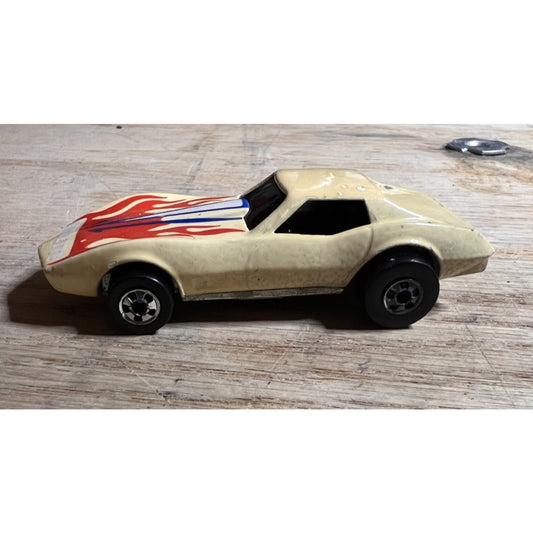 Vintage Hotwheel 1975 Corvette Stingray Diecast Model