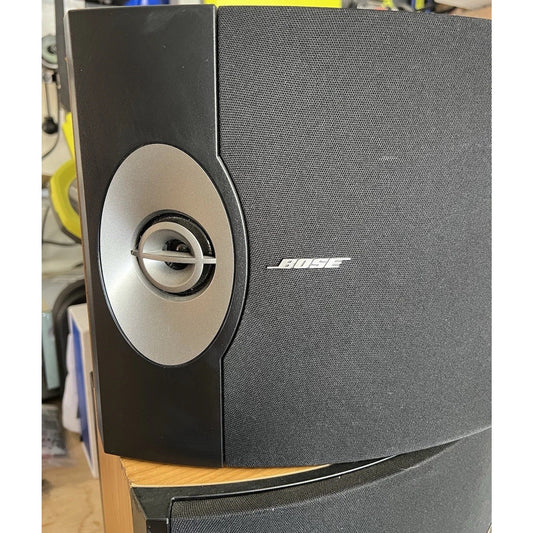 BOSE 301 V Left and Right Speakers Blonde Cabinets Excellent Condition