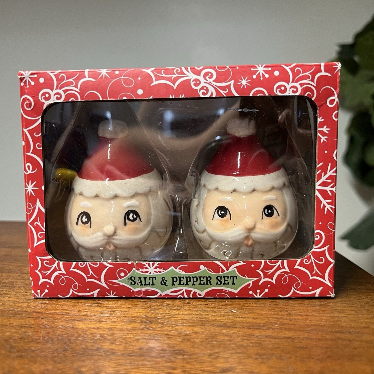 Johanna Parker Retro Santa Claus Salt Pepper Shaker Set NIB Christmas Holiday