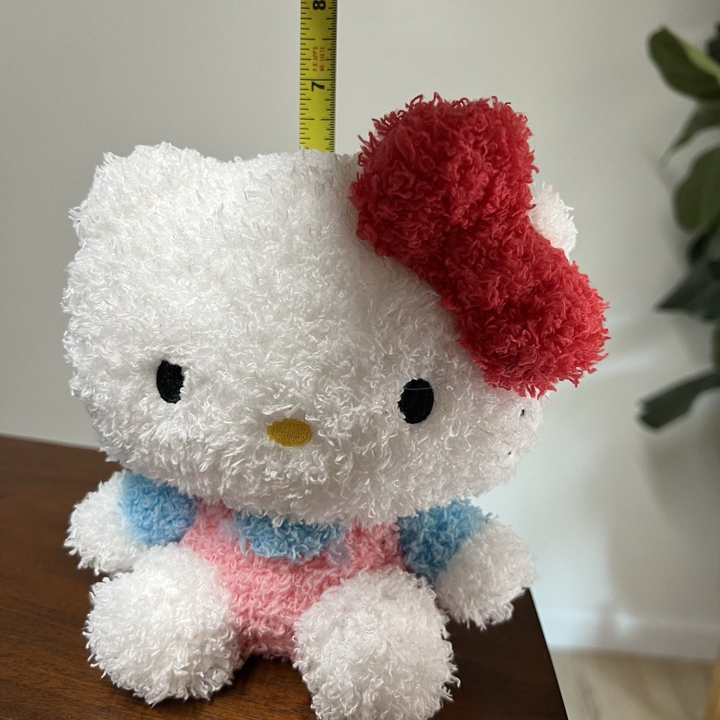 NWT Sanrio HELLO KITTY Classic Pink Overalls & Blue Shirt Red Bow Sherpa Plush