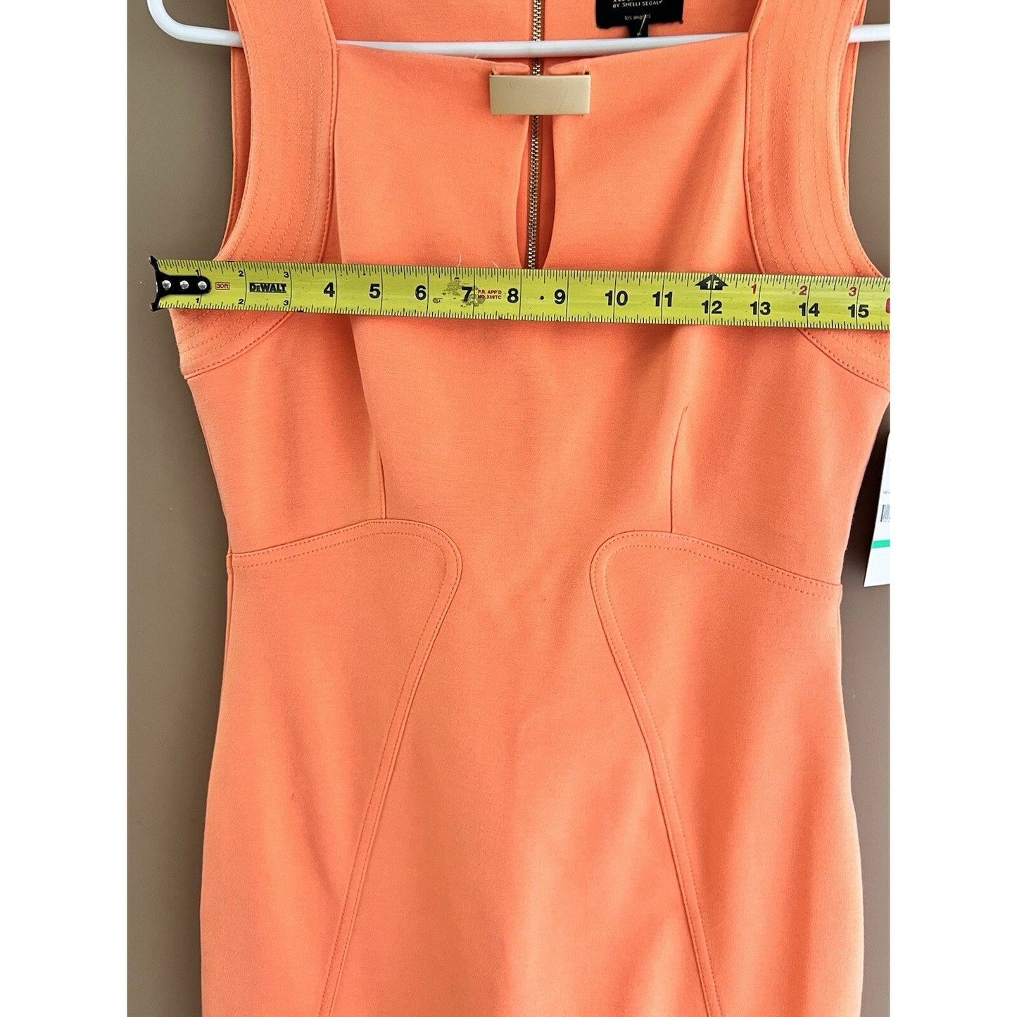 NWT Sz 8 Laundry by Shelli Segal Sleeveless Apricot Orange Bodycon Keyhole Neck