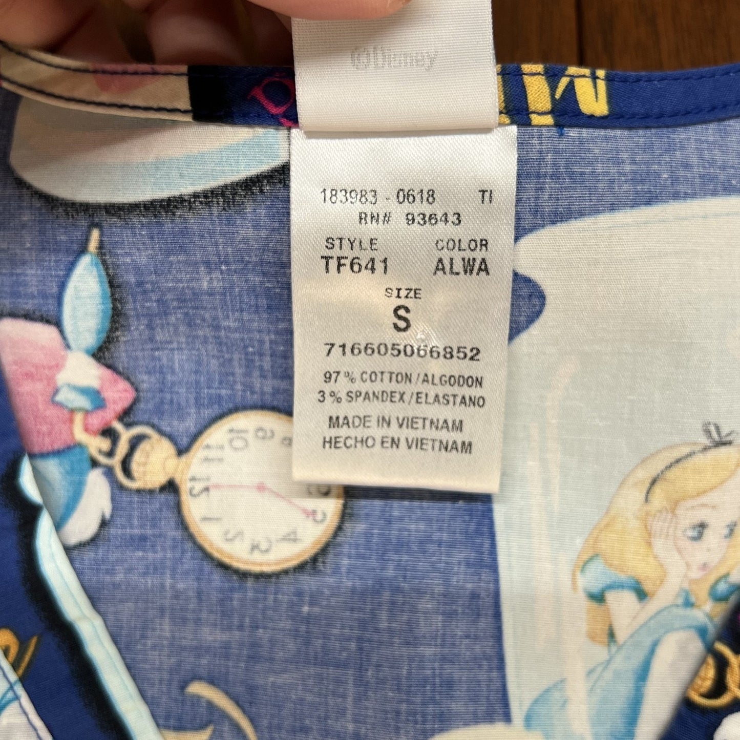 Lot of 4 Disney Scrub Tops Dumbo Little Mermaid Alice in Wonderland Peter Pan