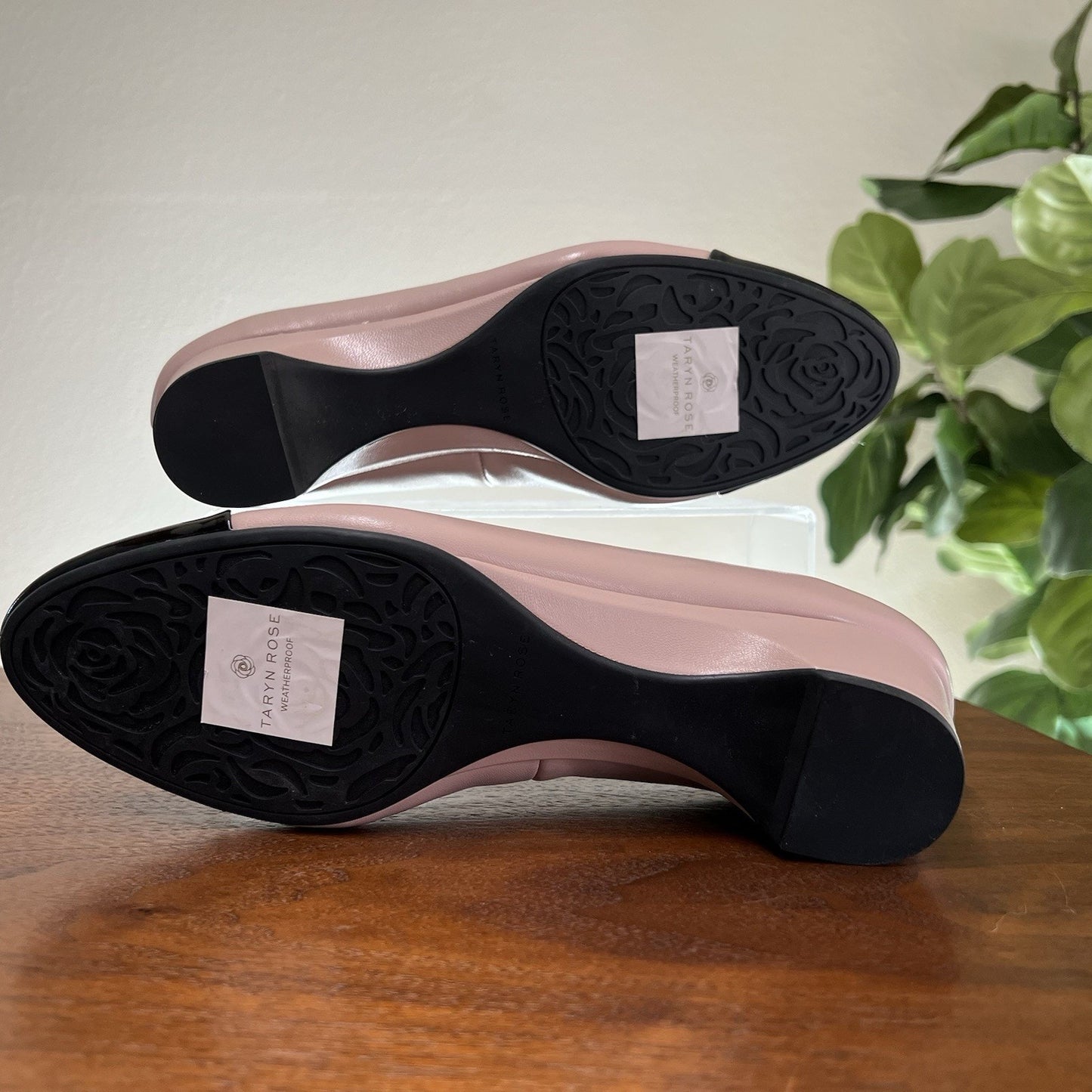 Taryn Rose Babette Shoes 11B Low Block Walking Heel Pink Black Cap Toe Leather