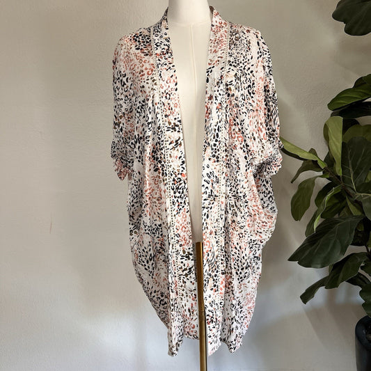 NWOT Ariat Sweet Spring Kimono Wrap XS/S Animal Print Women’s $60 Sold Out