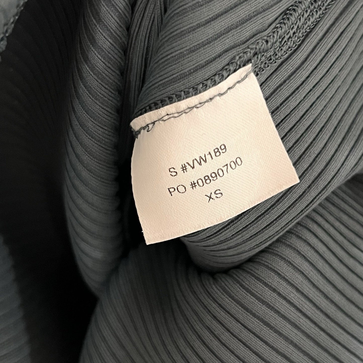 Vuori XS Rib Knit Crop Tank Workout Top “Stone” Shelf Bra Strappy