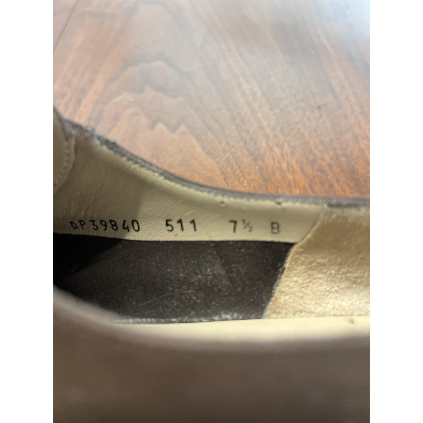 Vtg Salvatore Ferragamo women's Wingtip oxfords chocolate brown leather Sz 7.5