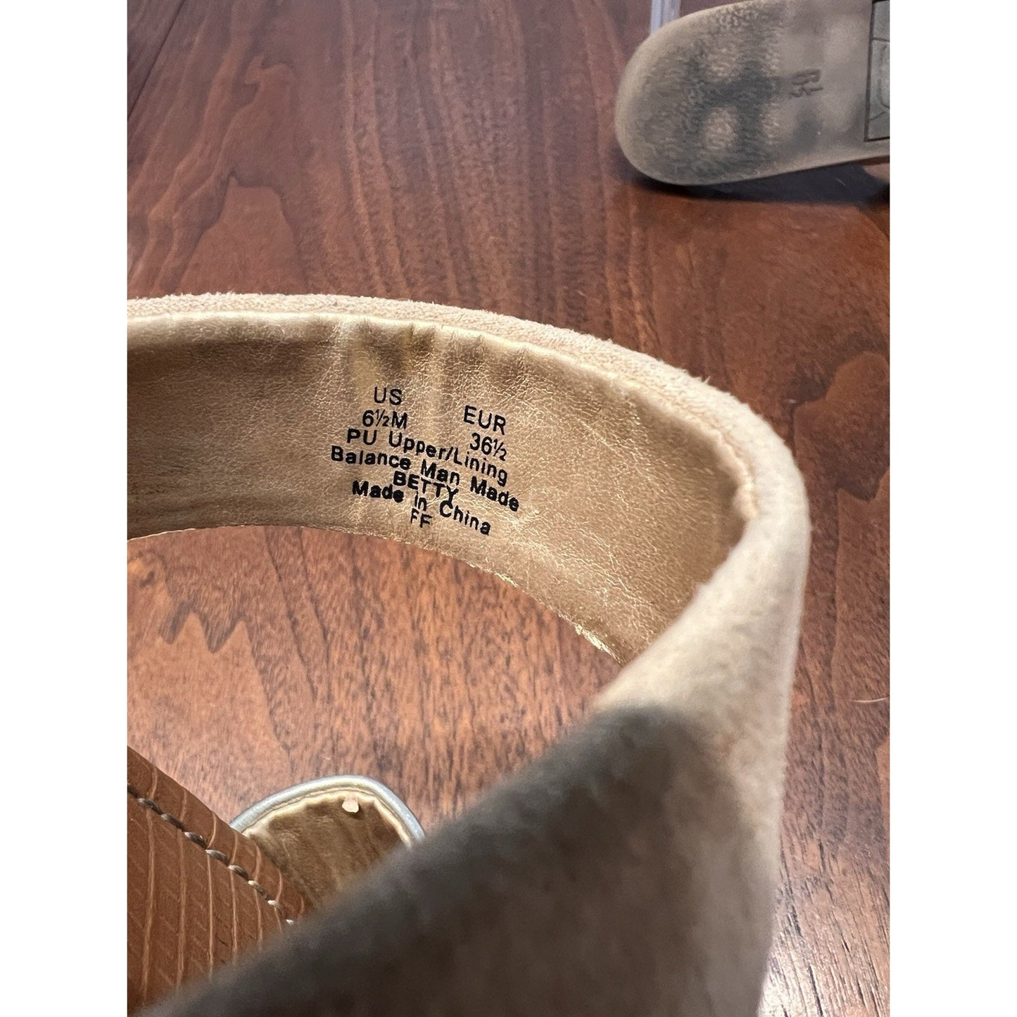 Circus by Sam Edelman Carissa Sandal Gold Front Strap Tan Suede Top Strap Sz 6.5