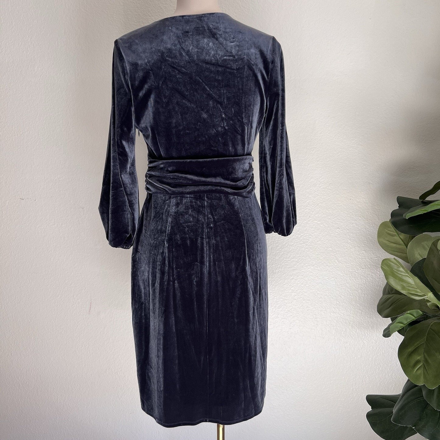 NWT $175 Laundry by Shelli Segal (8) Velvet Twist Front Midi Long Sleeve Dress