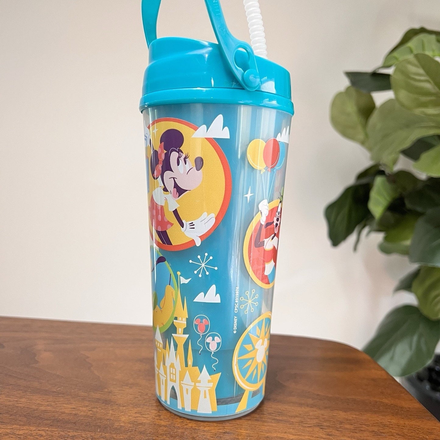 Disneyland Play in the Parks Plastic Sipper Drink Cup Bottle Handle Straw Disney