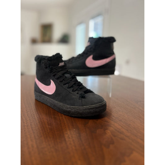 Nike Blazer Mid Boot Black Suede Perfect Pink Faux Fur Winter Girls Size 4.5 Y