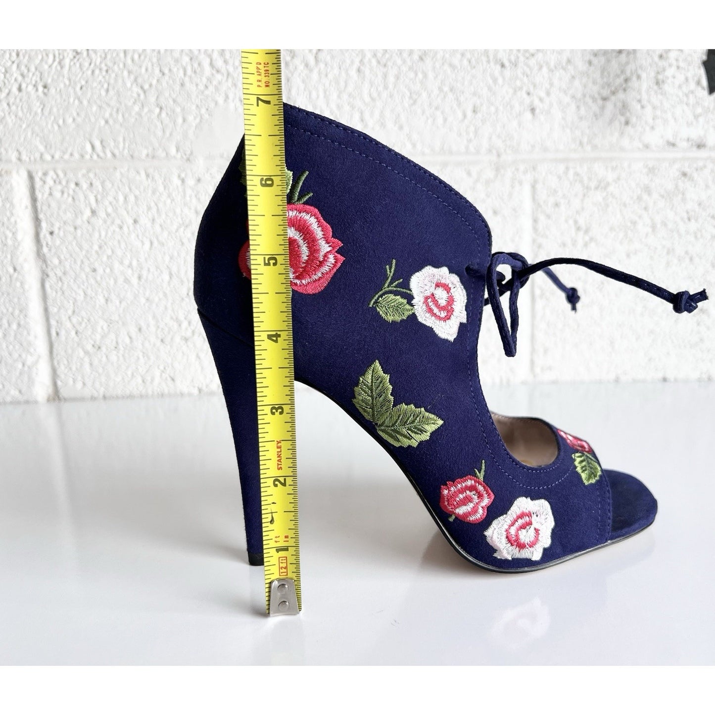 Betsey Johnson (7) Caroline Blue Embroidered Floral Pumps Heels Girly Feminine