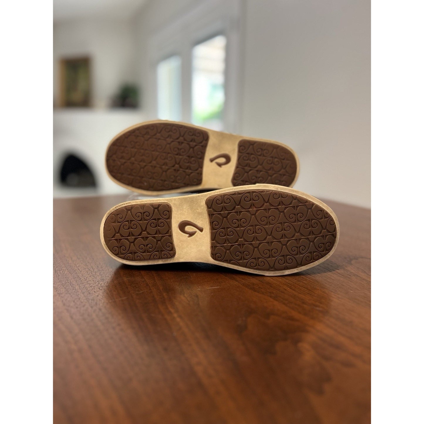 OluKai Women's Pehuea Slip-on Sneakers Brown Suede Size 9