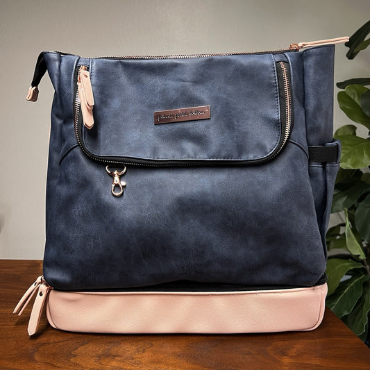 NWOT Petunia Pickle Bottom Pivot Backpack Unisex Diaper Bag Tote Insulated