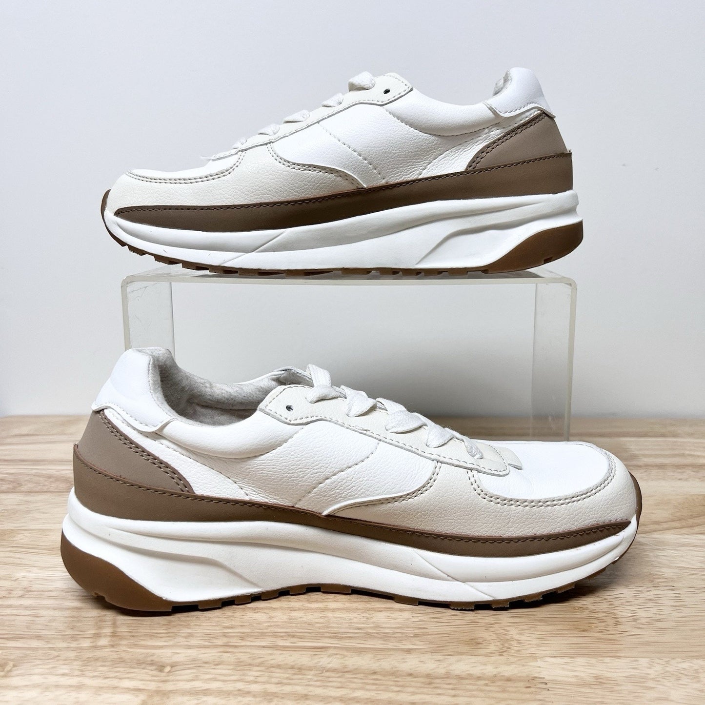 Cushionaire Women Platform 7M Score Sneaker Shoe Memory Foam Comfort White Tan