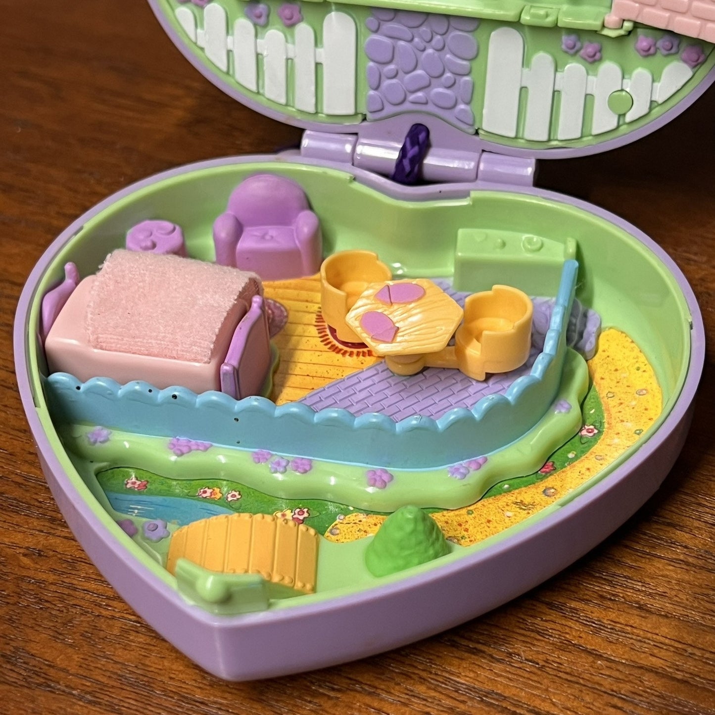 My Little Fairy Tales Red Riding Hood Compact Prime Time 1994 Travel Toy