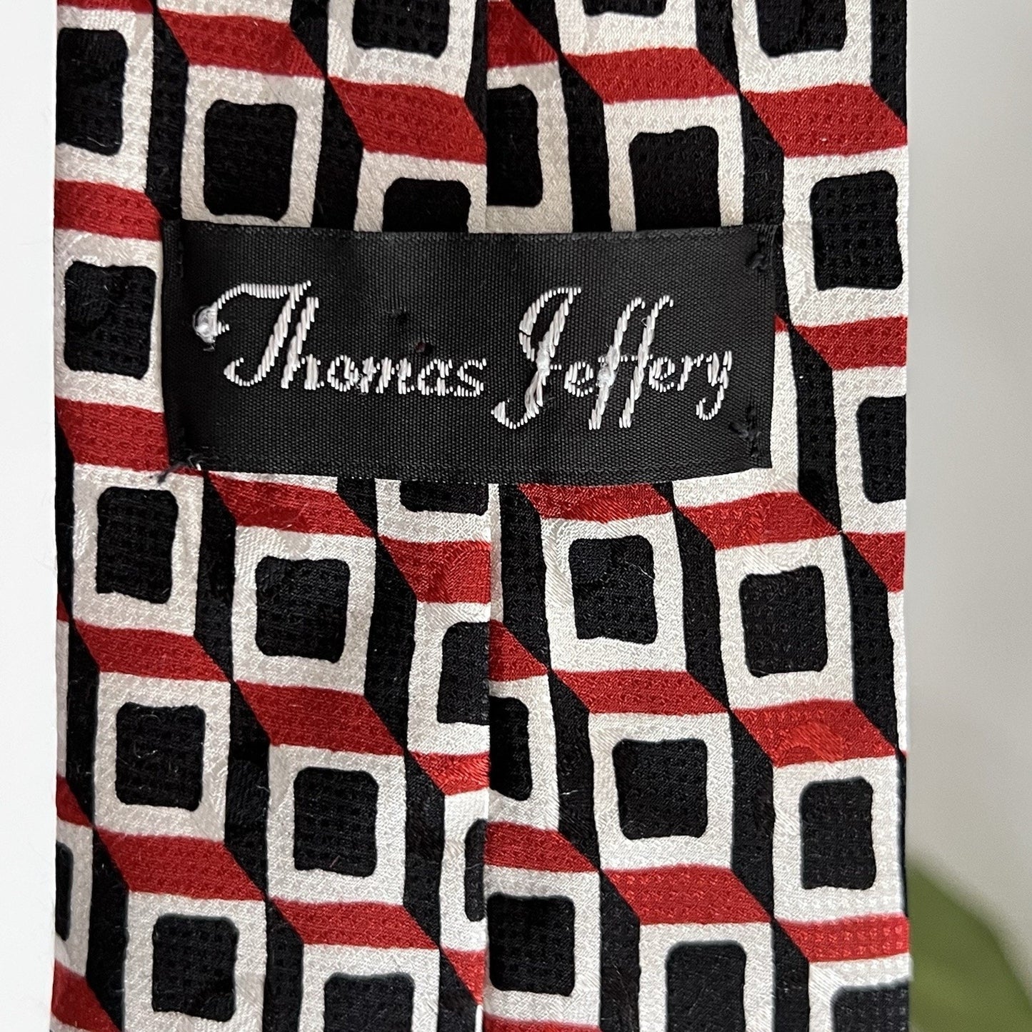 Rare Thomas Jeffery Long Men’s Tie 100% Silk Necktie Black White Red Geometric