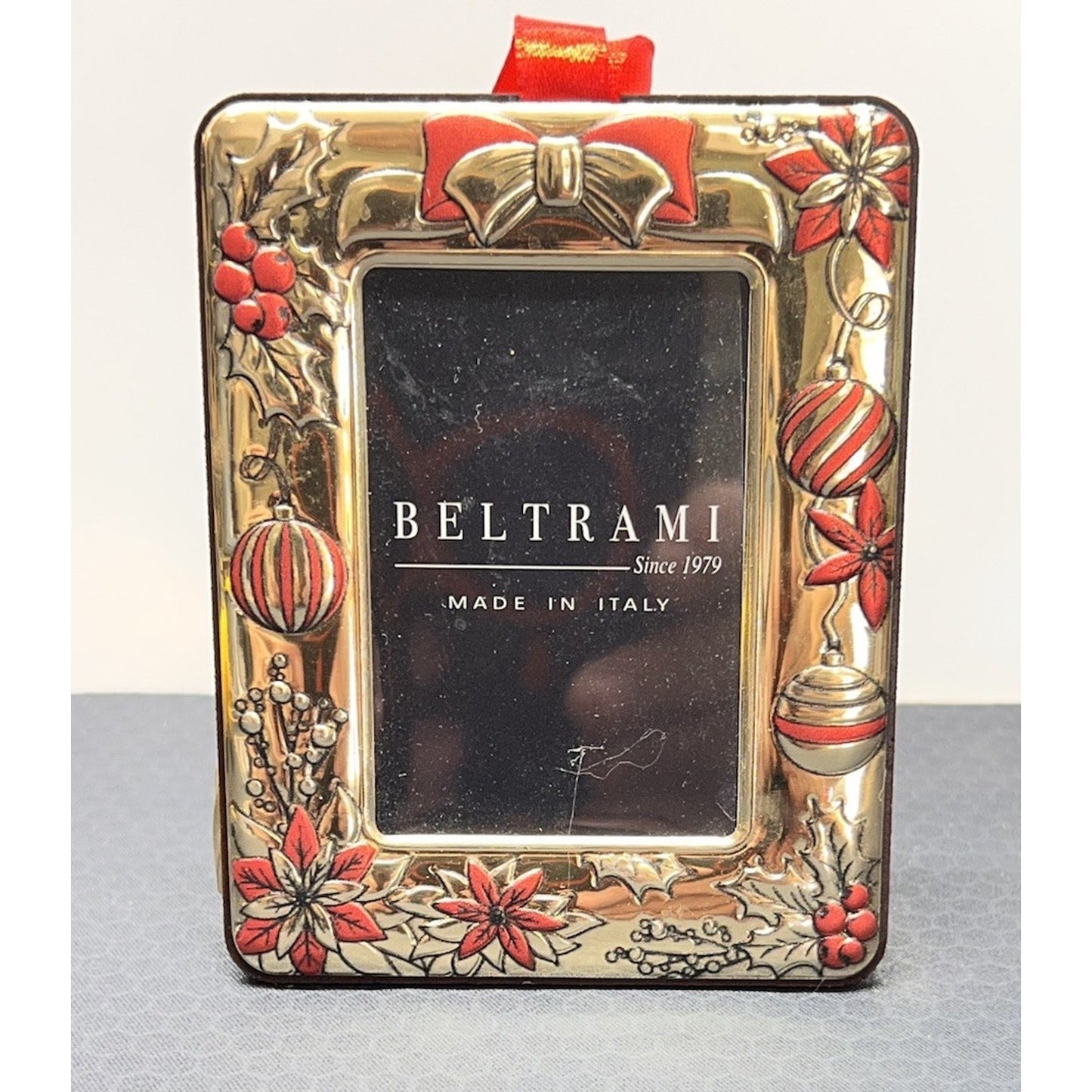 Beltrami Holiday Themed Frame Tree Ornament. 2x4 Interior Opening For Picture