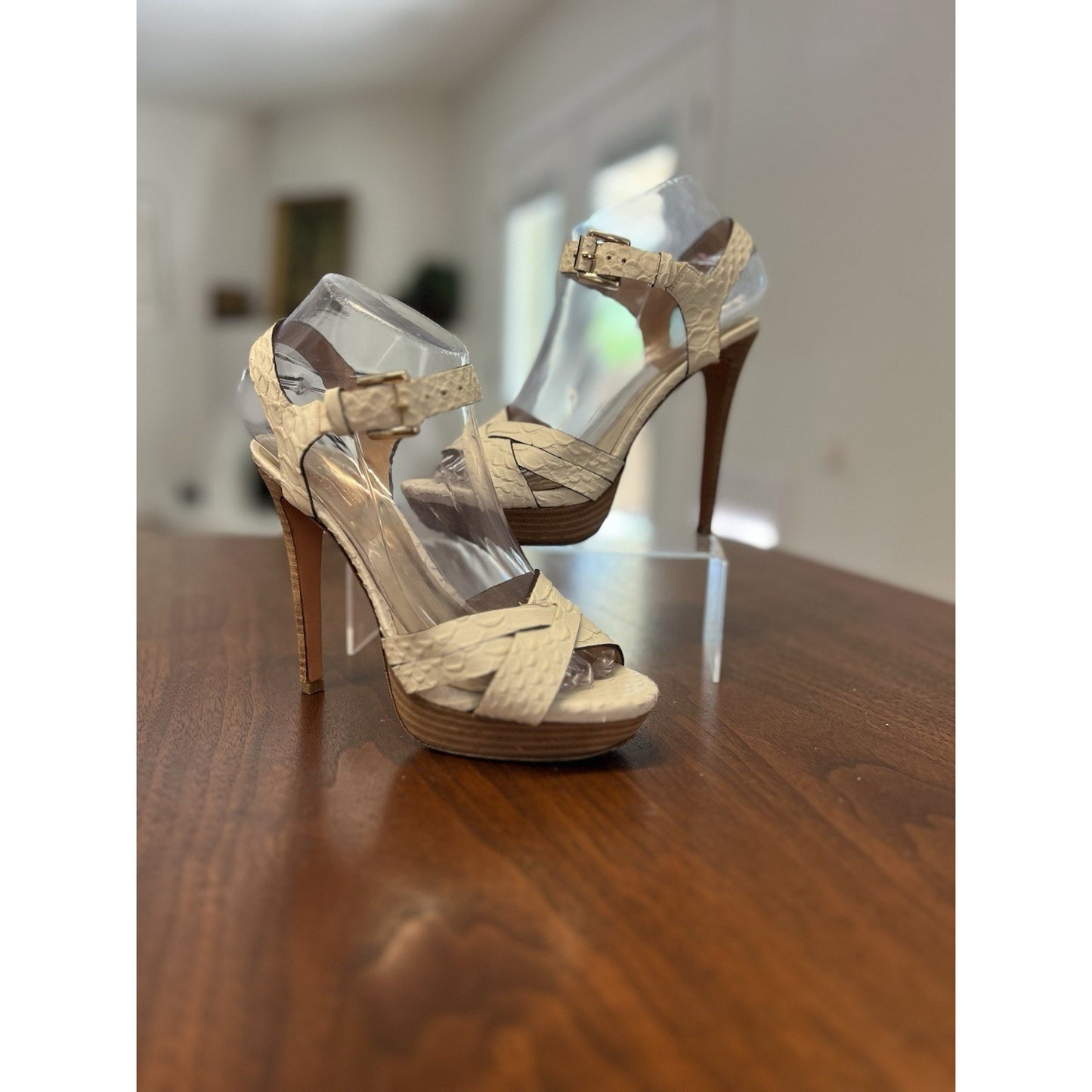Coach Dani White Snakeskin Embossed Leather Heels Women’s Size 6B