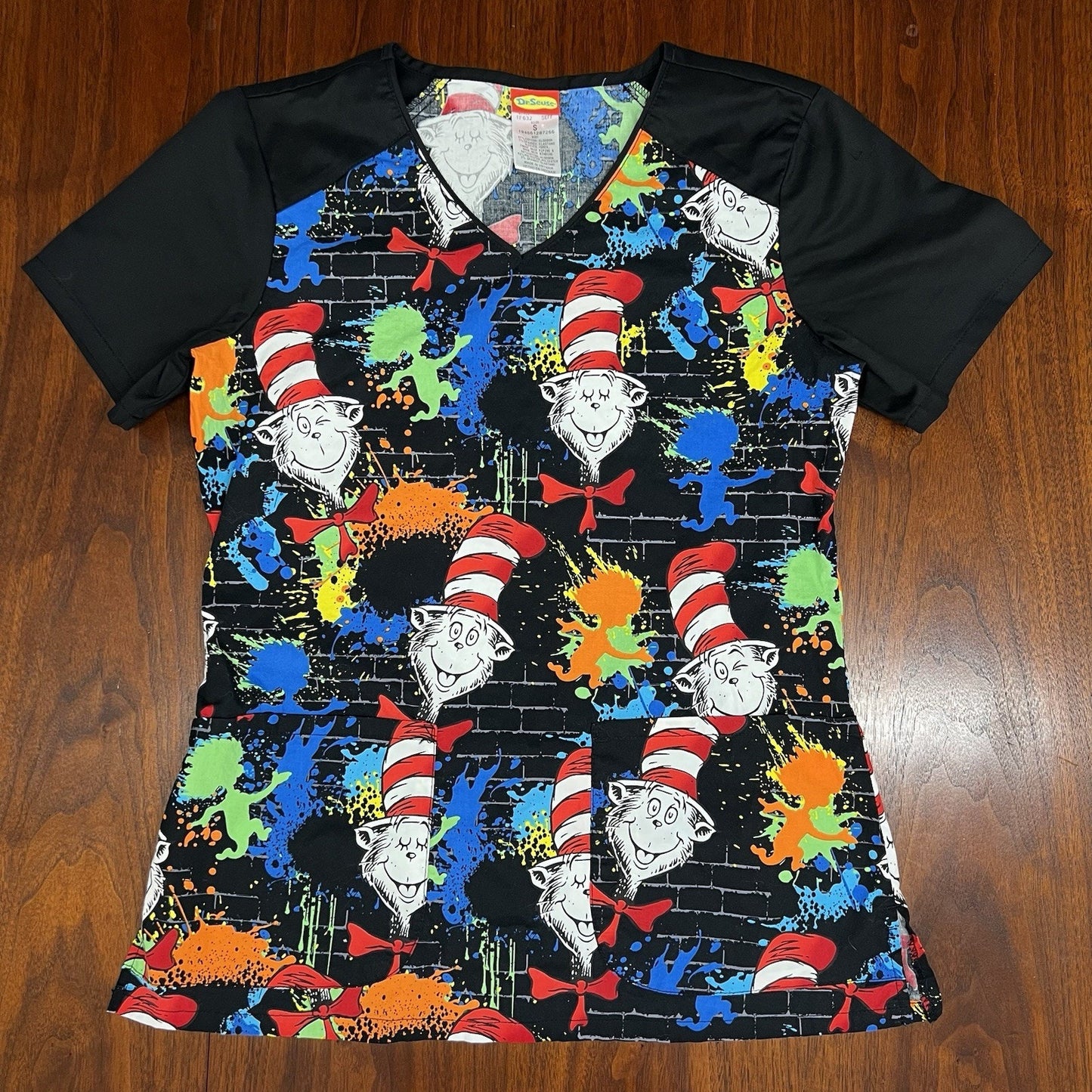 Cat in the Hat (S) Scrub Top Tooniforms Dr Seuss V Neck