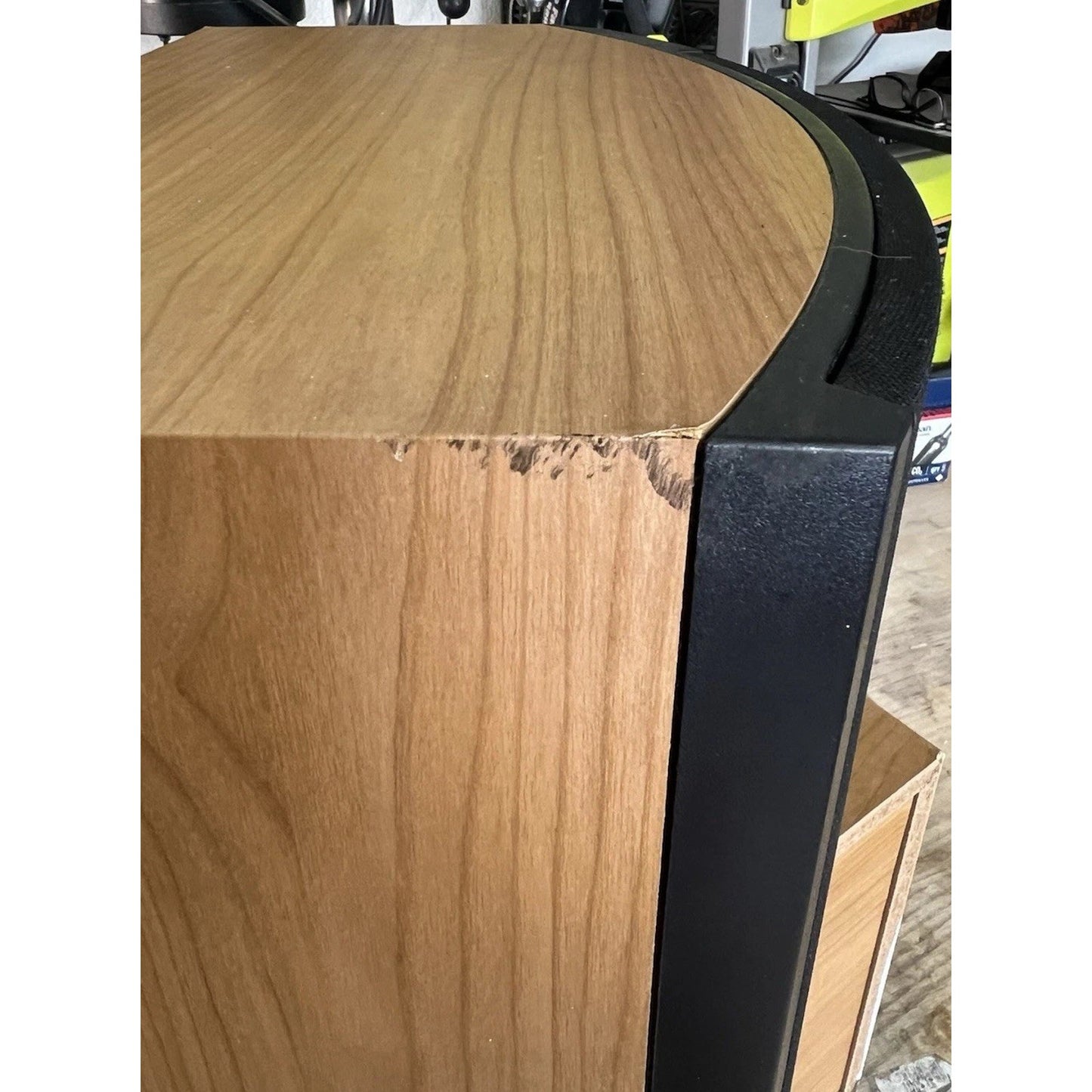BOSE 301 V Left and Right Speakers Blonde Cabinets Excellent Condition