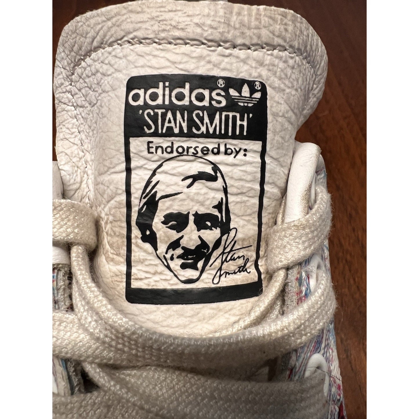Size 4 - Disney x adidas Stan Smith Mickey Mouse Comic Strip