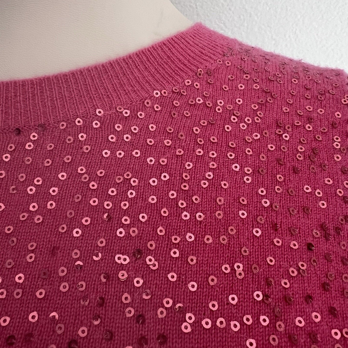 100% Cashmere XS Neiman Marcus Pink Sequin Long Sleeve Sweater Designer Classy