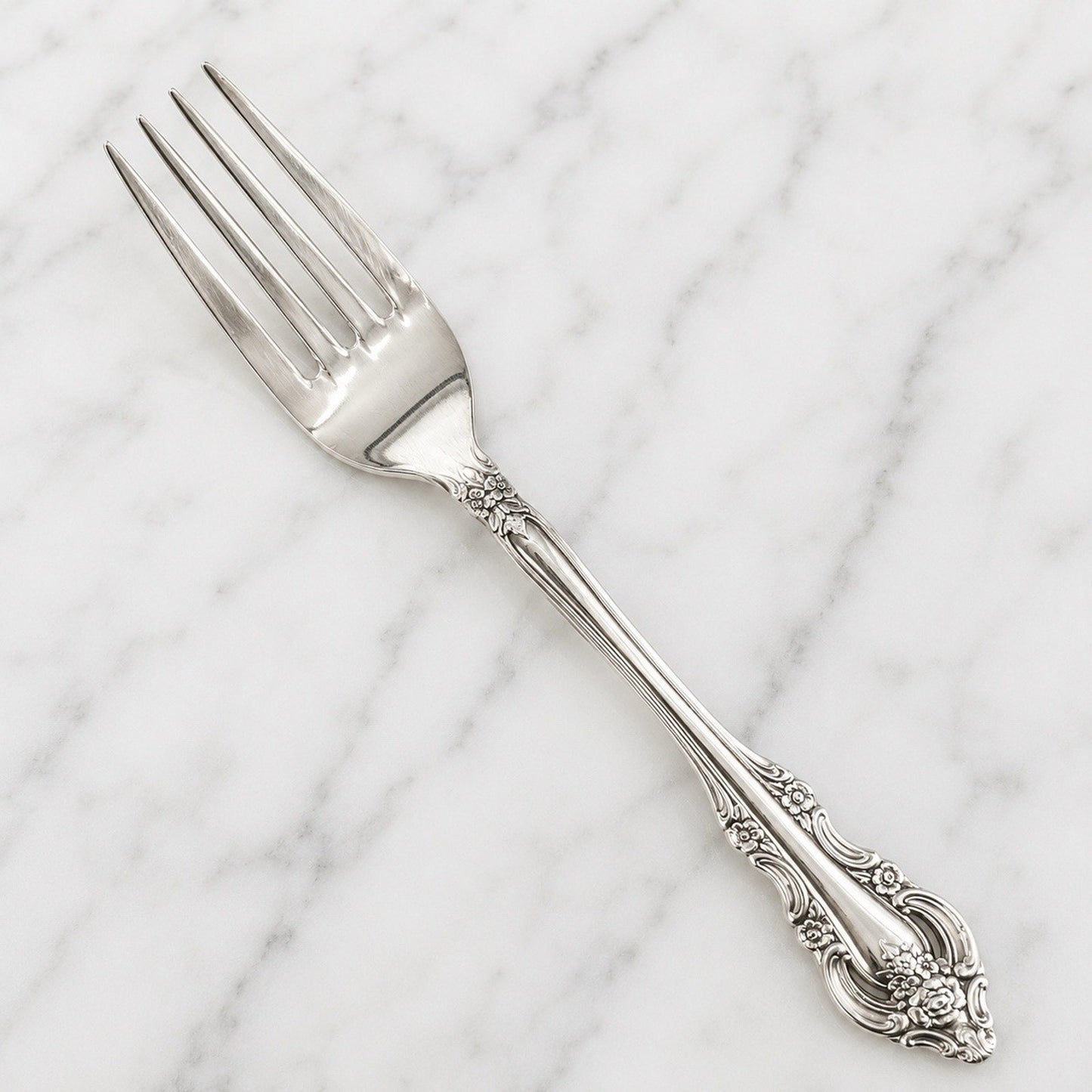 8 x Oneida SILVER ARTISTRY 7.5” Dinner Forks Silverplate Silverware Flatware