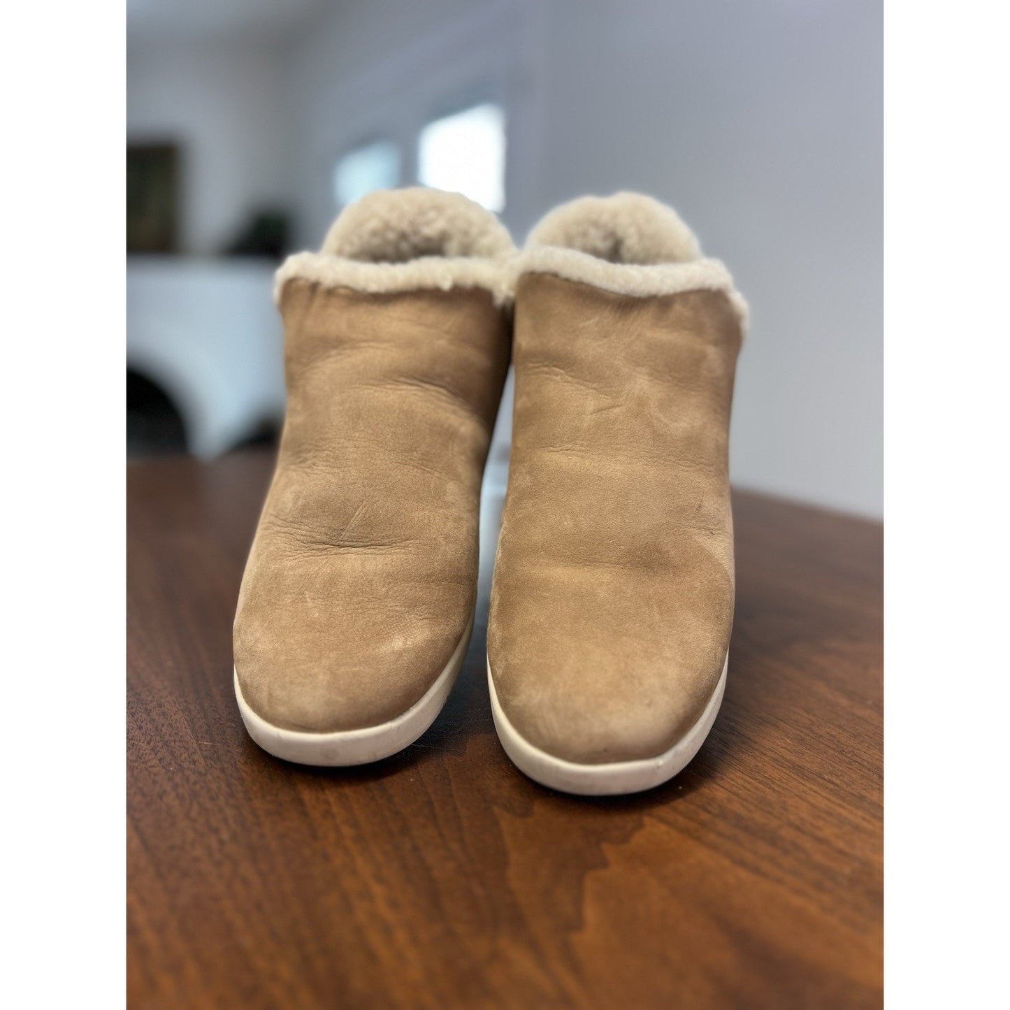 Olukai Malua Hulu Boots Women’s Sz 9 Shearling Lined Nubuck Leather Tan