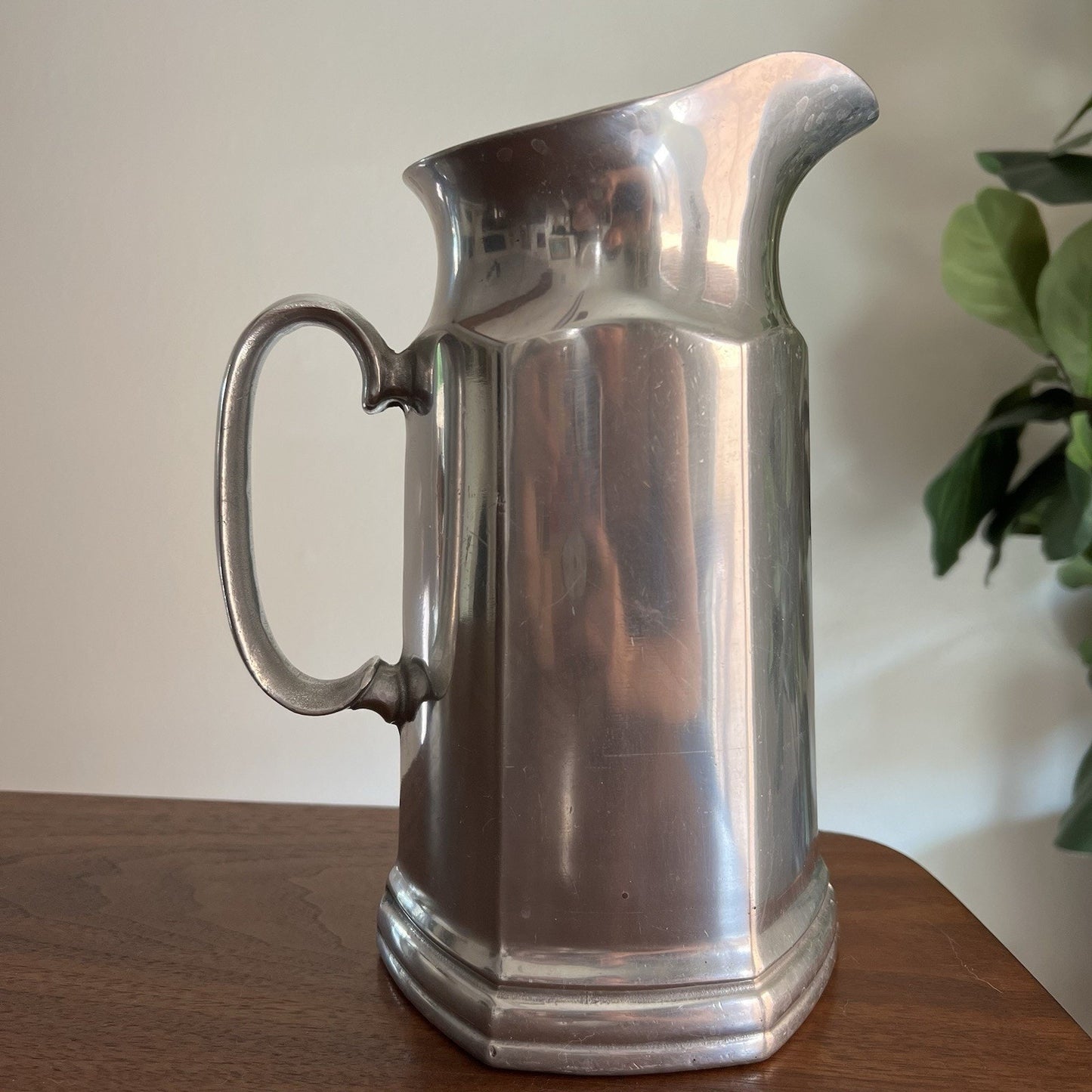 Wilton Armetale Pewter 10” Hexagon Pitcher RWP Vintage Barware Tavern Ice Lip
