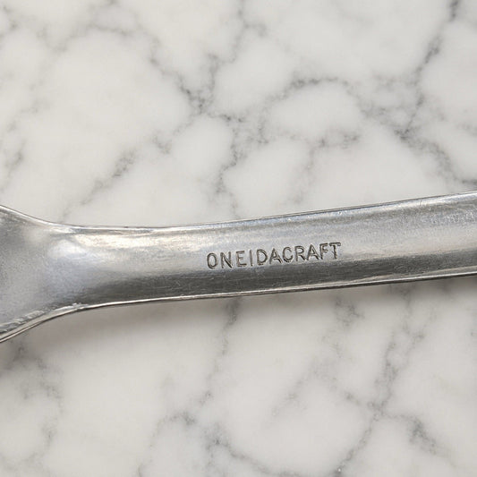 Oneida VENUS Meat Serving Fork Silver Romantic Ornate Victorian Art Nouveau