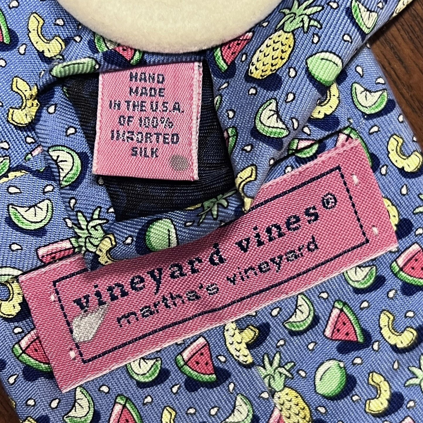 VINEYARD VINES 100% Silk Handmade in USA Necktie “Passion Fruits” Summer Preppy