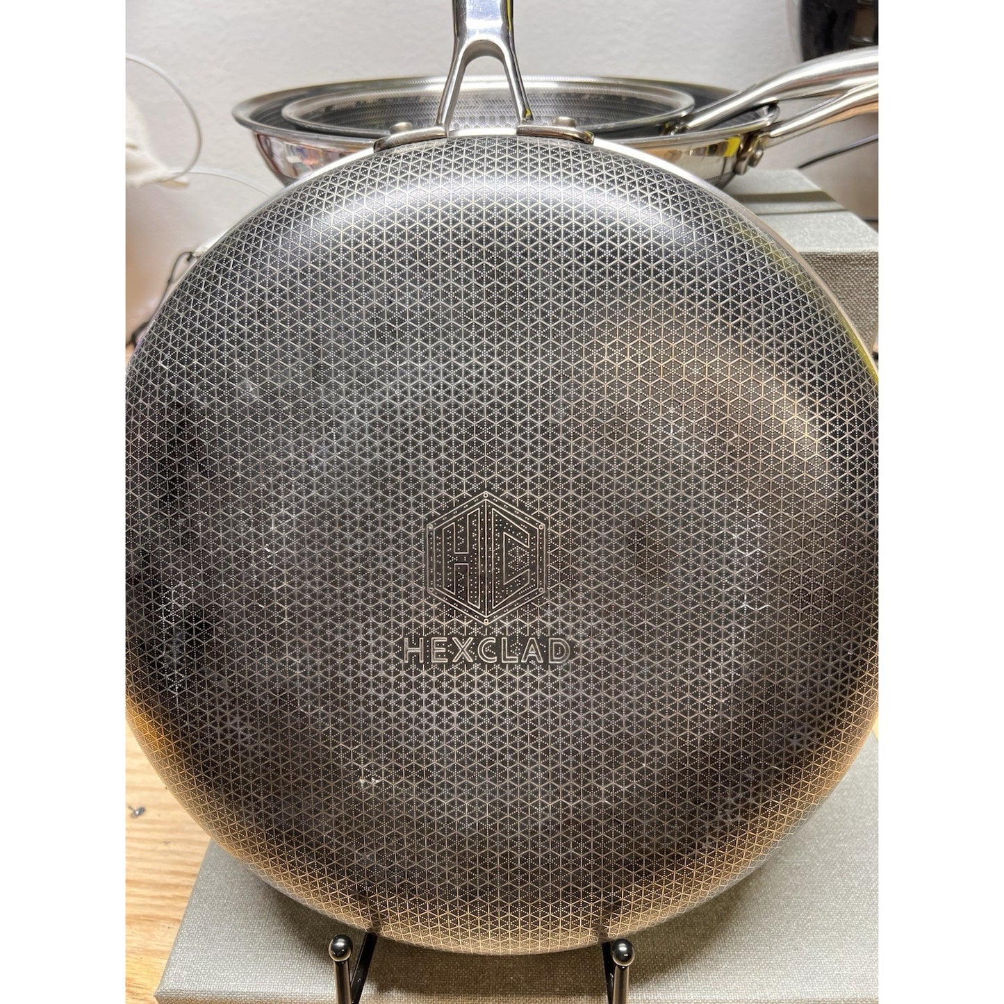 HexClad Hybrid Stainless Steel 6 Piece Frying Pan Set with Lids - 8, 10, 12 in