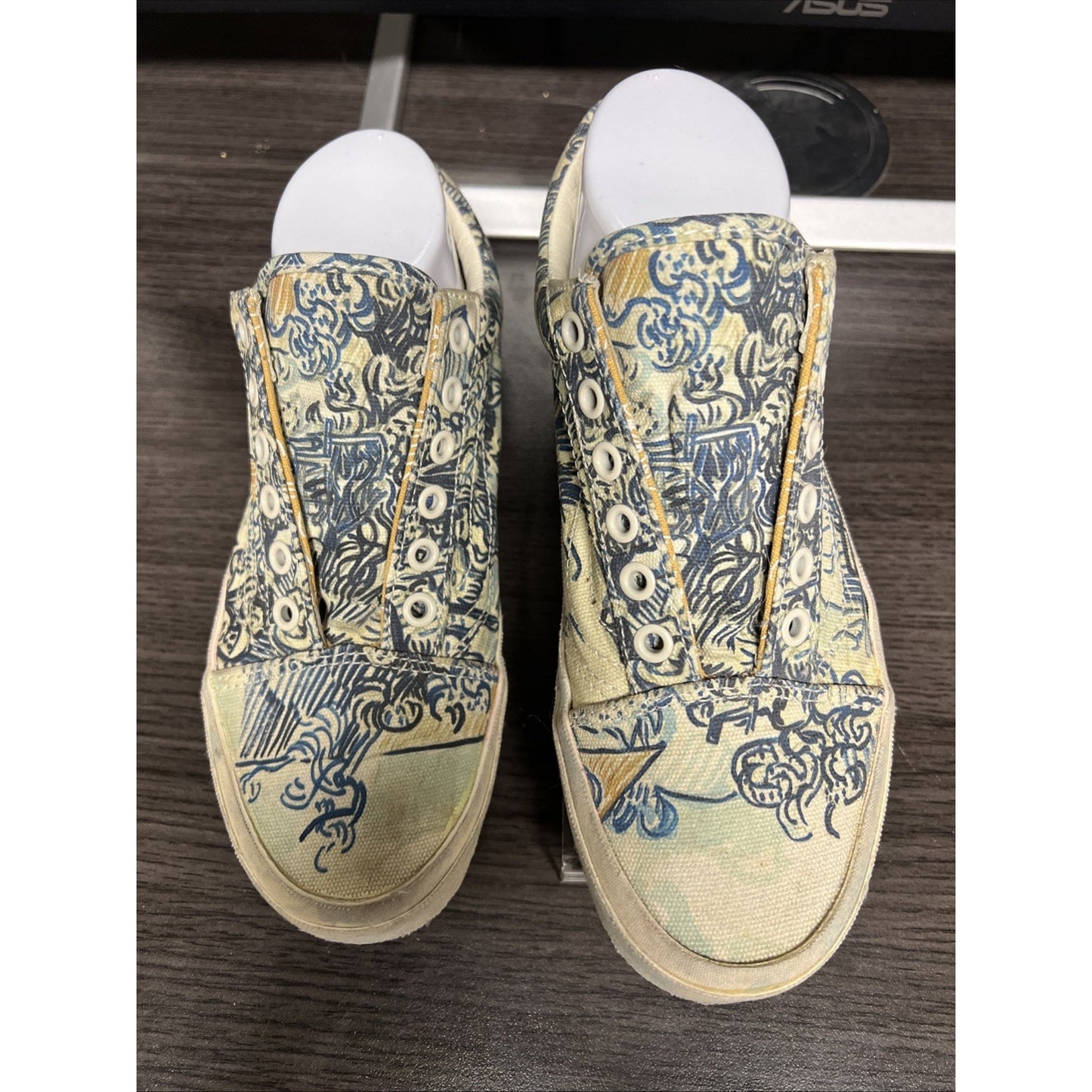 Vans Van Gogh Museum Women’s Size 6 Lace-up Sneaker