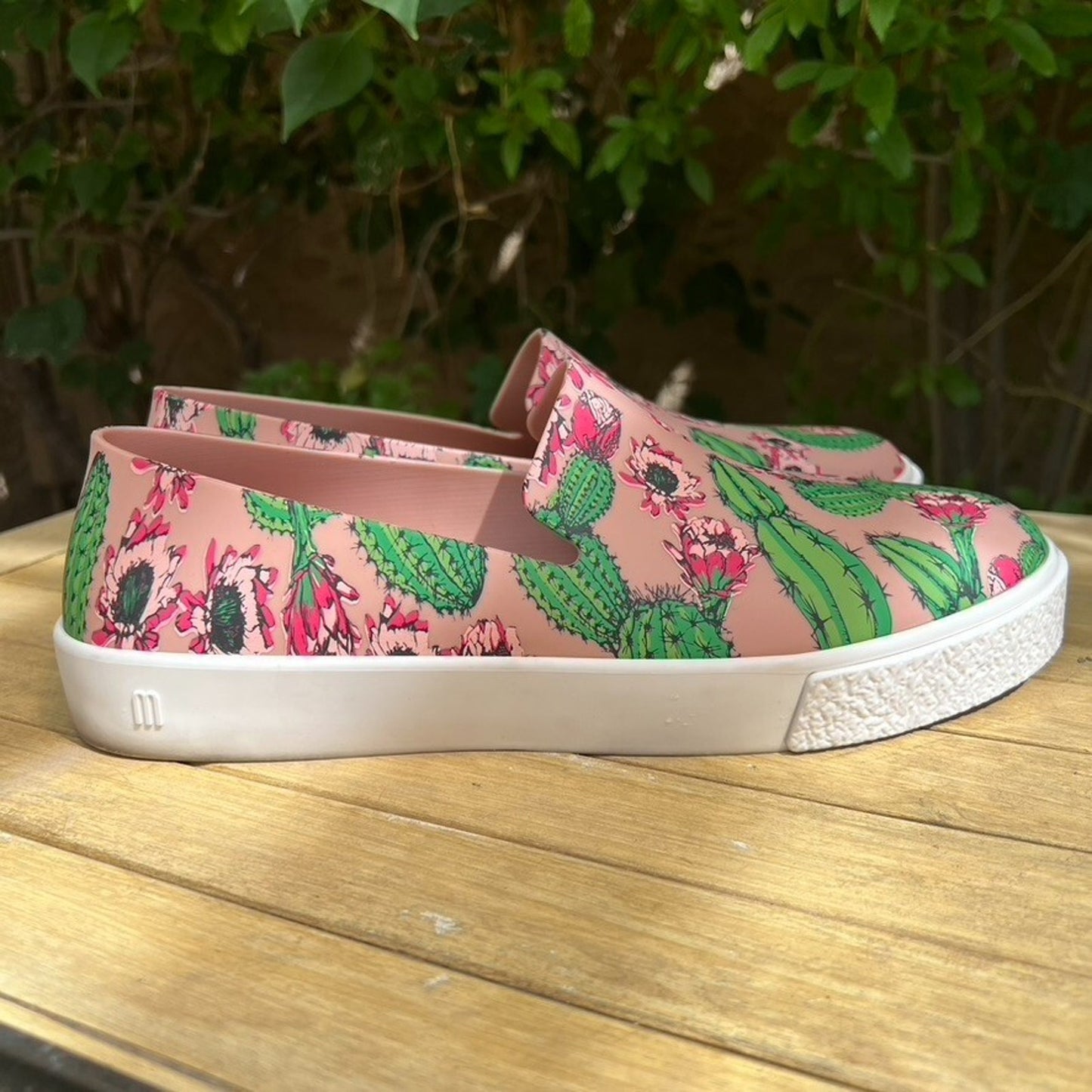 Melissa Ground III Slip On Sneakers Pink Cactus Size 9, Bubblegum Scent Brazil